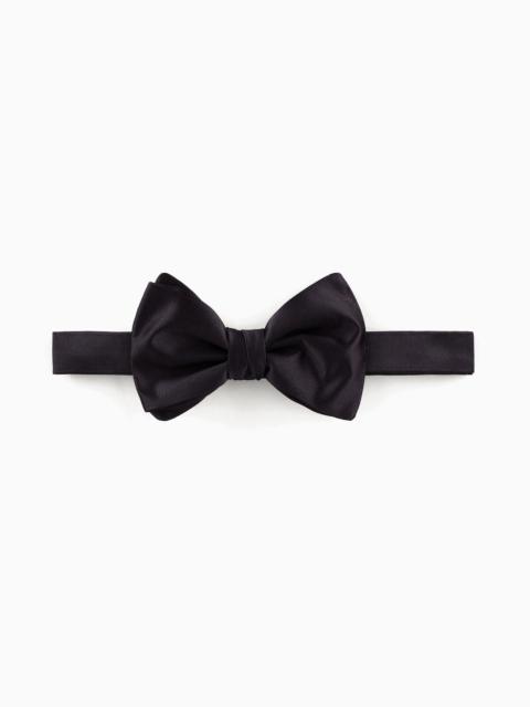 Pure silk knotted bow tie