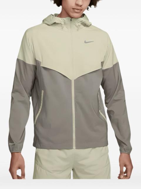 Nike Windrunner Repel running jacket