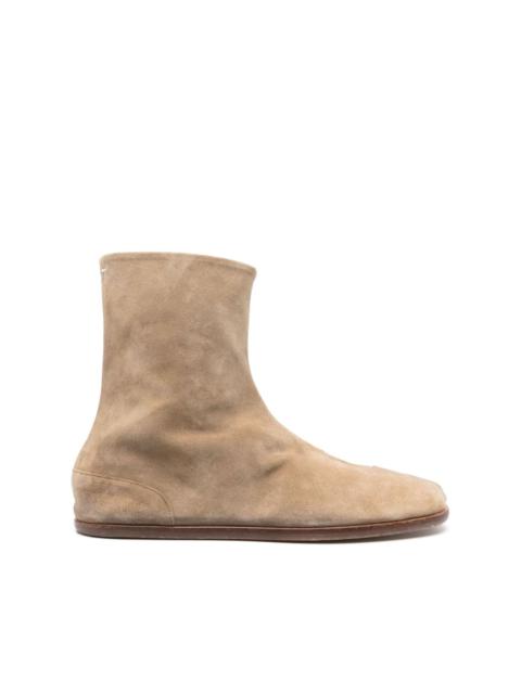 Tabi suede boots