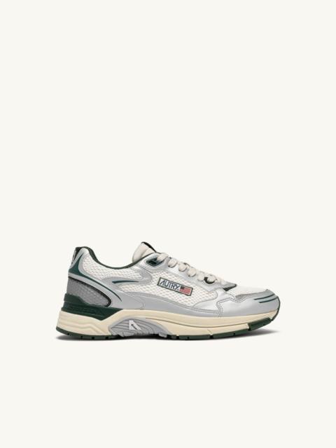 AUTRY HYPERWAY SNEAKERS IN SILVER, WHISPER WHITE AND MOUNTAIN SYNTHETIC LEATHER AND MESH