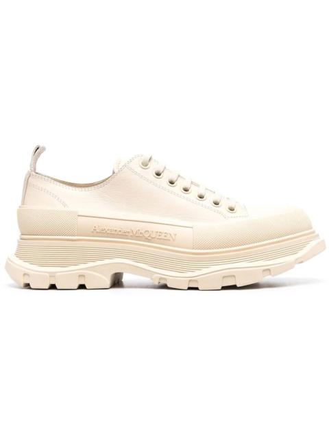 Alexander McQueen Alexander McQueen Tread Slick Low Lace Up Beige