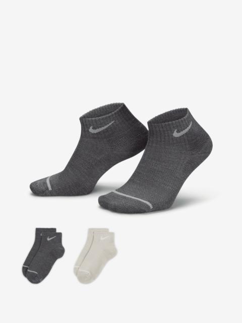 Nike Everyday Wool Cushioned Ankle Socks (2 Pairs)