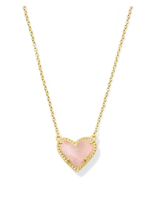 KENDRA SCOTT Ari Heart Gold Pendant Necklace in Rose Quartz