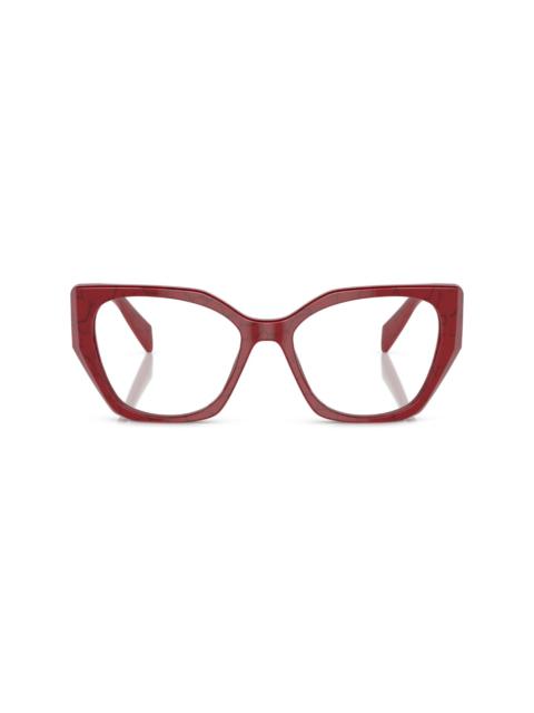 oversize-frame glasses