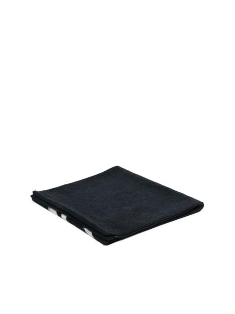 Yohji Yamamoto intarsia-logo towel