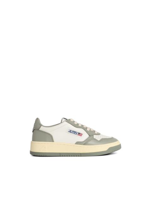 AUTRY embroidered logo medalist leather sneakers
