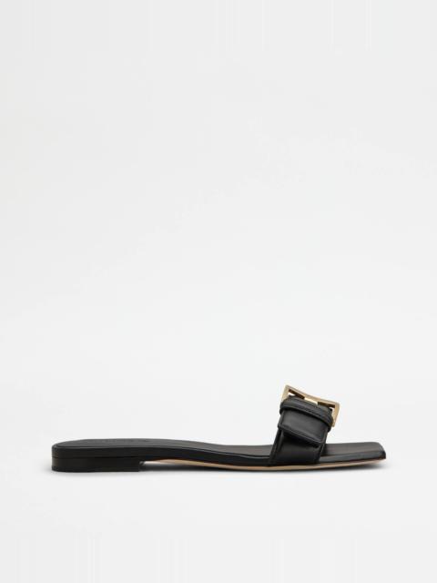 Tod's SANDALS IN NAPPA LEATHER - BLACK