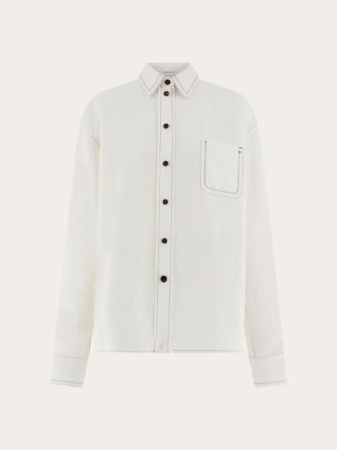 Shirt with contrasting seams