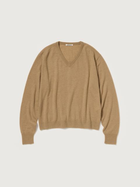 AURALEE HIGH GAUGE SOFT CASHMERE KNIT V-NECK P/O