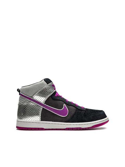 Nike Dunk high-top sneakers