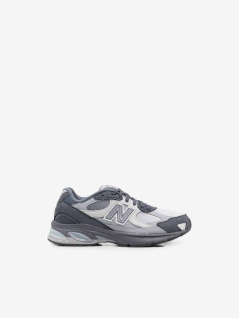 New Balance 2010 panelled sneakers