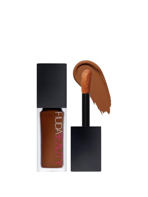 Huda Beauty Huda Beauty #Fauxfilter Luminous Matte Liquid Concealer - 8.1 Hazelnut