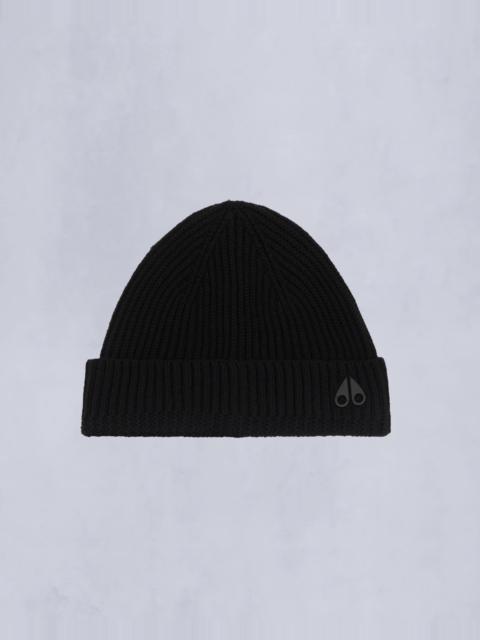 MOOSE KNUCKLES LOGO RIBBED BEANIE