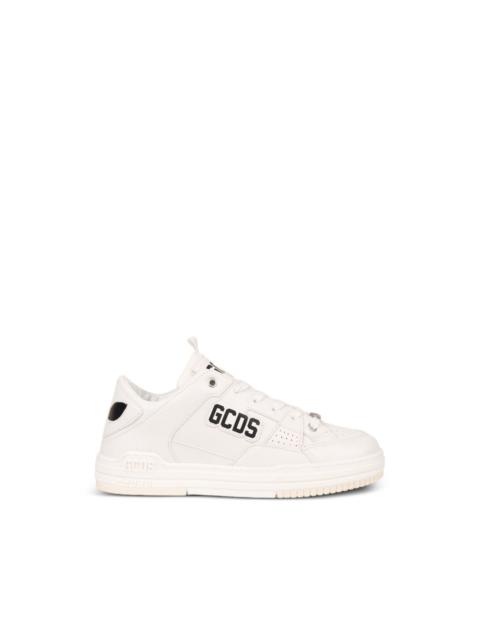 GCDS logo-appliqué sneakers