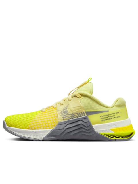 (WMNS) Nike Metcon 8 Training Shoes 'Citron Tint Light Smoke Grey' DO9327-801
