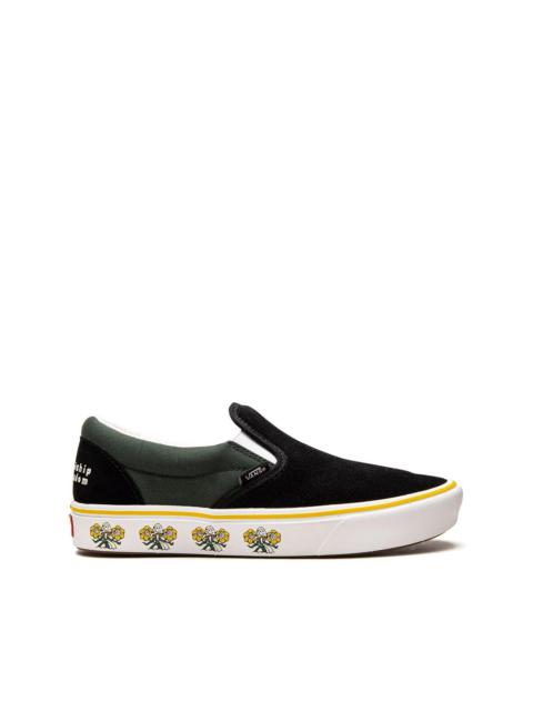 Comfycush Slip On "Trip Ouoors" sneakers