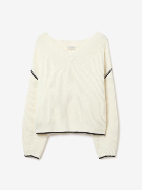 House of Dagmar Relaxed V-neck knit