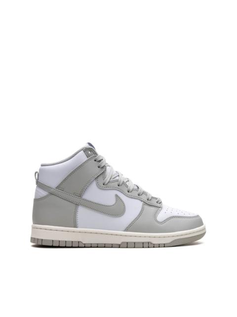 Dunk High logo-patch sneakers