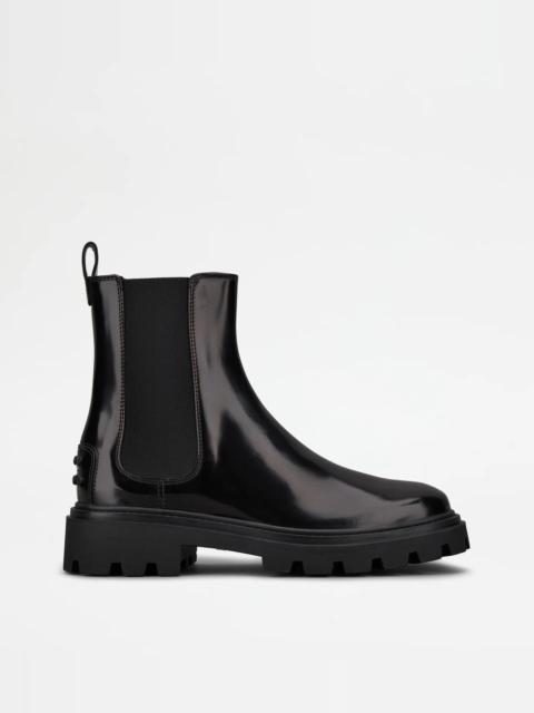 TOD'S CHELSEA BOOTS IN LEATHER - BLACK