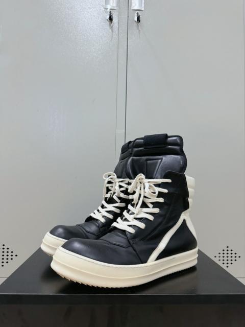 Rick Owens Rick Owens Black and White Inverted-Triangle Sneakers