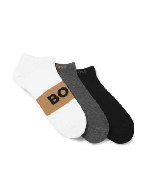 BOSS THREE-PACK OF COTTON-BLEND SOCKS IN AN ANKLE LENGTH