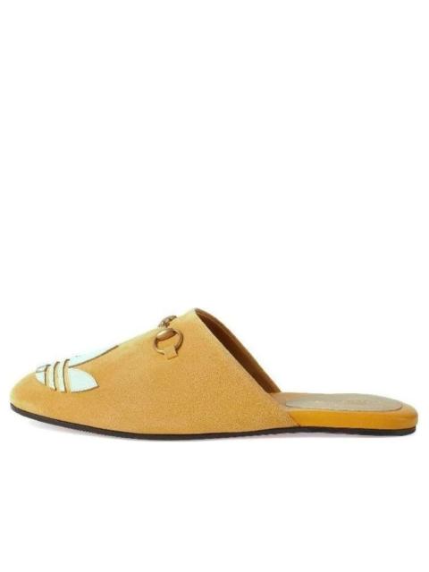 GUCCI (WMNS) Gucci Trefoil Slipper x Adidas 'Yellow Suede' 702211-DE8X0-7660