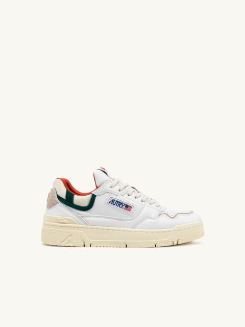 AUTRY CLC LOW SNEAKERS IN WHITE LEATHER AND FOREST SUEDE