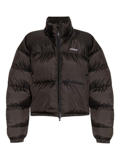 VETEMENTS logo-embroidered puffer jacket