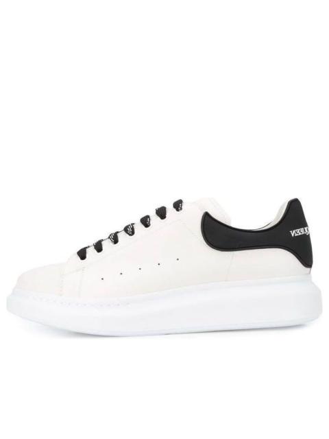 Alexander McQueen Alexander McQueen Oversized Sneaker 'White Black' 625156WHXMT9034