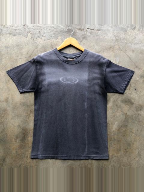 OAKLEY Rare 🔥🔥 Vintage sunfaded OAKLEY SOFTWARE center logo tshirt