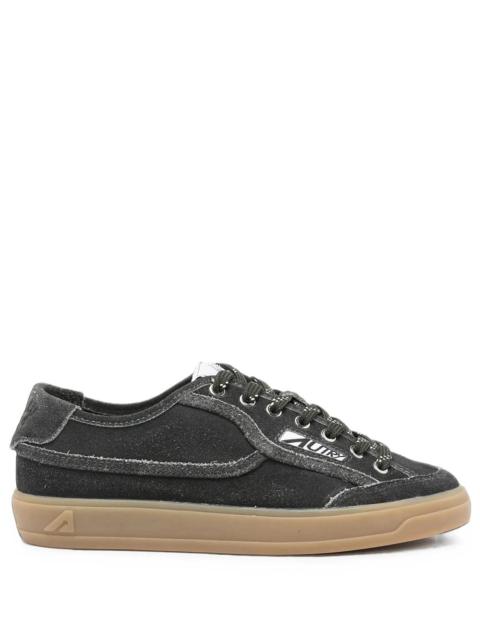 AUTRY WINDSCAPE LOW SNEAKERS IN BLACK SUEDE