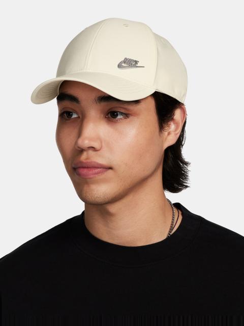 Nike Nike Dri-FIT Club Structured Metal Logo Cap