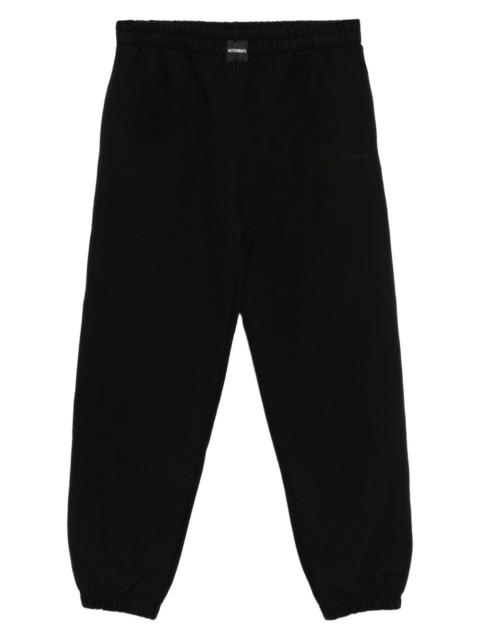 VETEMENTS logo-embroidered trousers