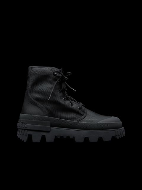 Moncler HYKE Desertyx Lace-Up Boots