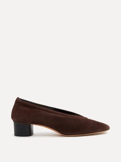 LE MONDE BÉRYL Luna Pump / Chocolate Suede Shearling