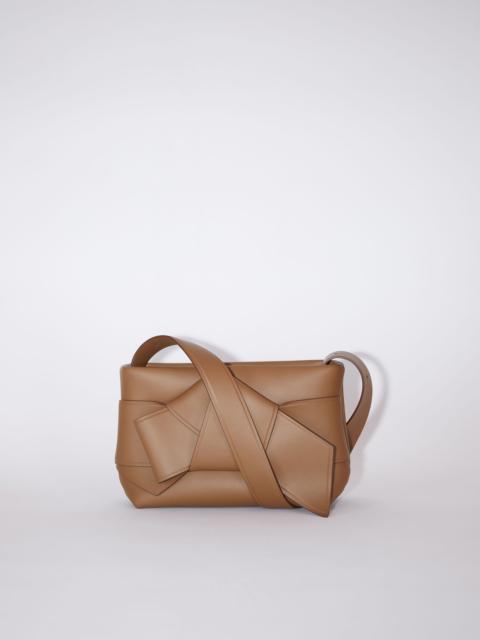 Acne Studios Musubi shoulder bag - Camel brown