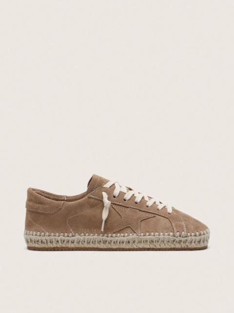 Golden Goose Men’s Super-Star in tobacco suede with beige suede star and jute-effect foxing