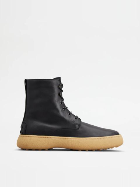 Tod's TOD'S W. G. LACE-UP ANKLE BOOTS IN LEATHER - BLACK