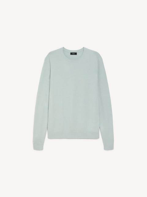 Theory Riland Crewneck Sweater in Light Bilen