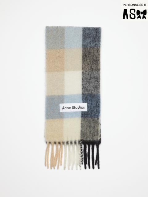 Acne Studios Mohair checked scarf - Blue/beige/black
