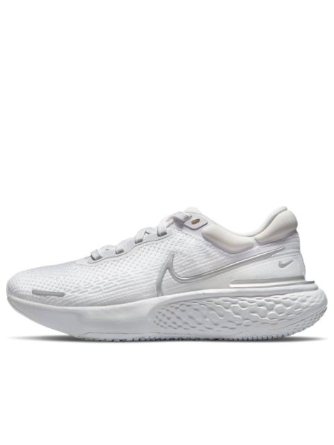 (WMNS) Nike ZoomX Invincible Run Flyknit 'White Metallic Silver' CT2229-101