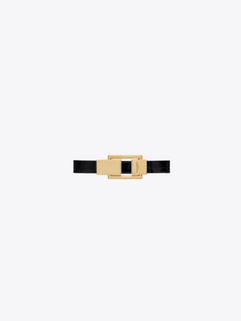 le carré bracelet in crocodile-embossed leather and metal
