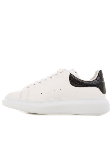 Alexander McQueen Alexander McQueen Oversized Sneaker 'Black Crocodile' 625162WHYB89061