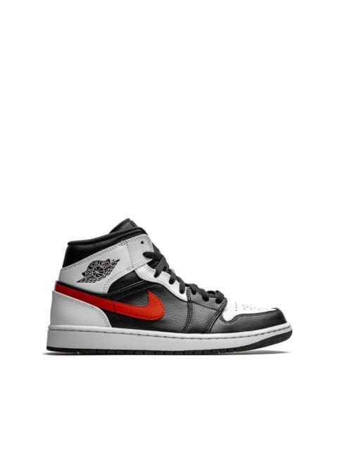 Air Jordan 1 Mid sneakers