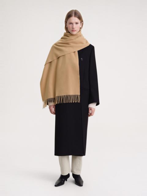 Classic wool scarf camel