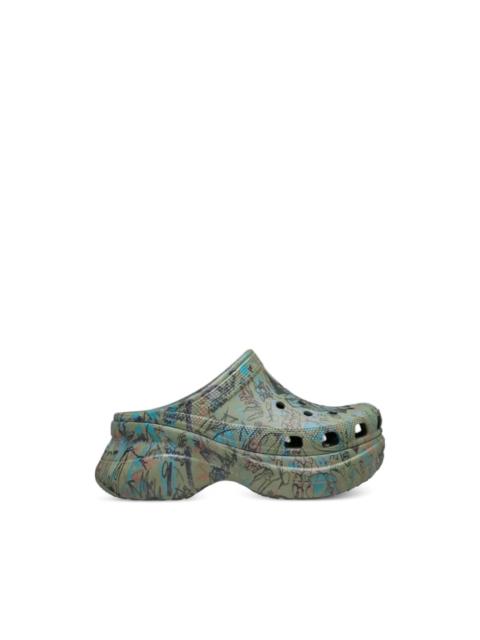 crocs Classic Bae graffiti clogs