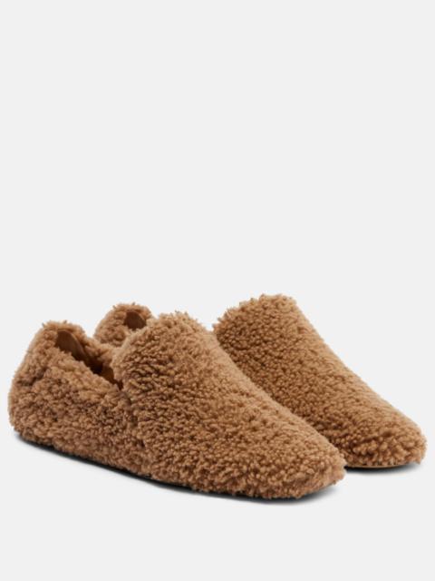 LE MONDE BÉRYL Orlando shearling slip-on shoes