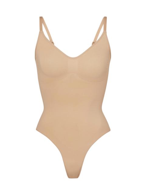 SKIMS Women's Seamless Sculpt Thong Bodysuit - Clay