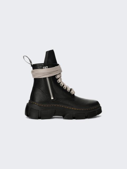 X Dr. Martens Jumbo Lace Boot Black