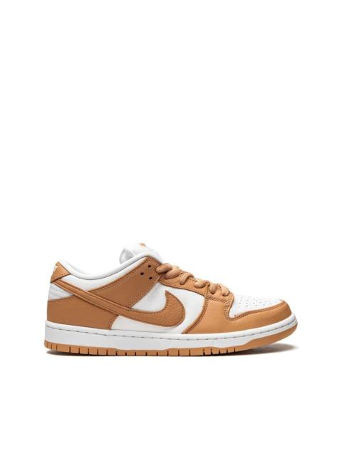 Nike Dunk Low sneakers